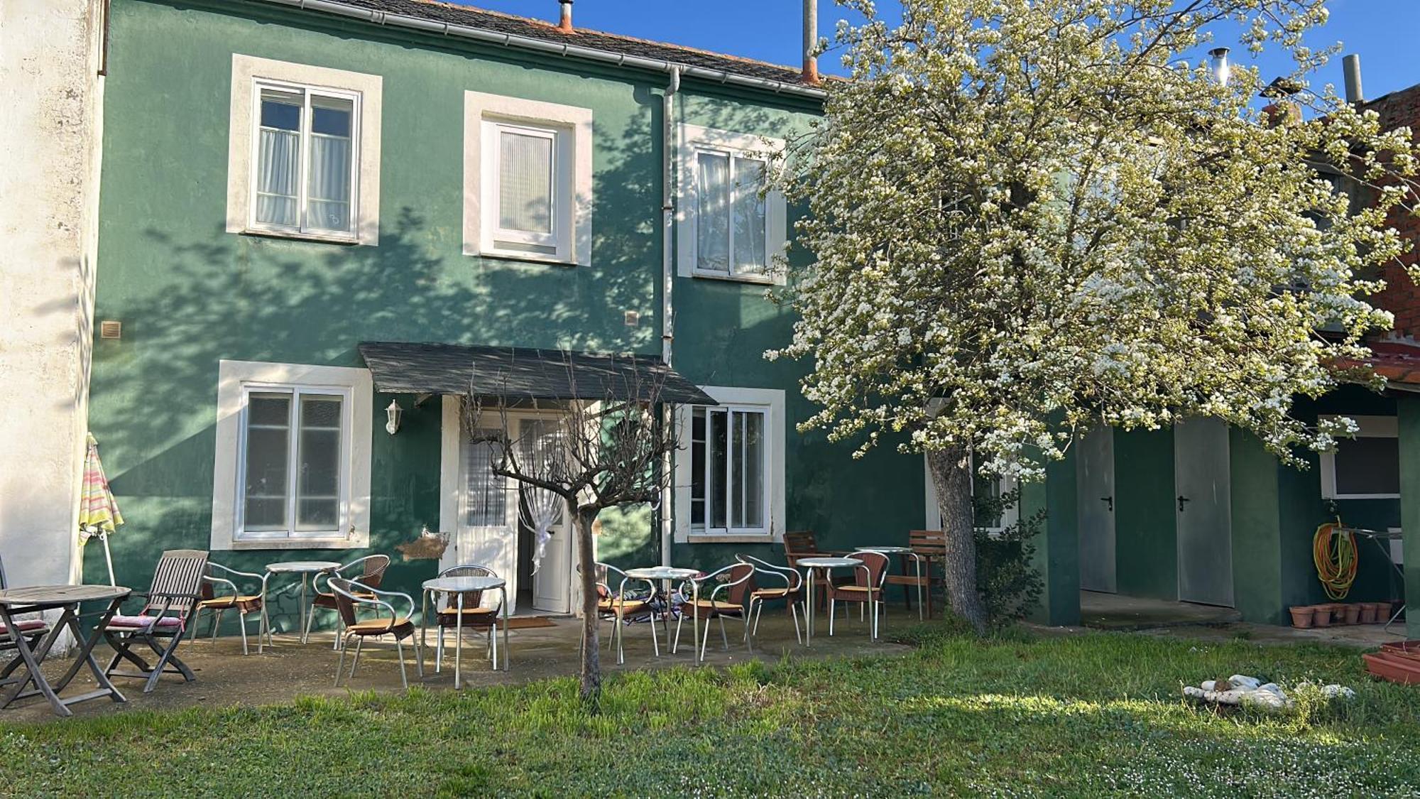La Casa Verde Albergue San Martin del Camino Exterior photo